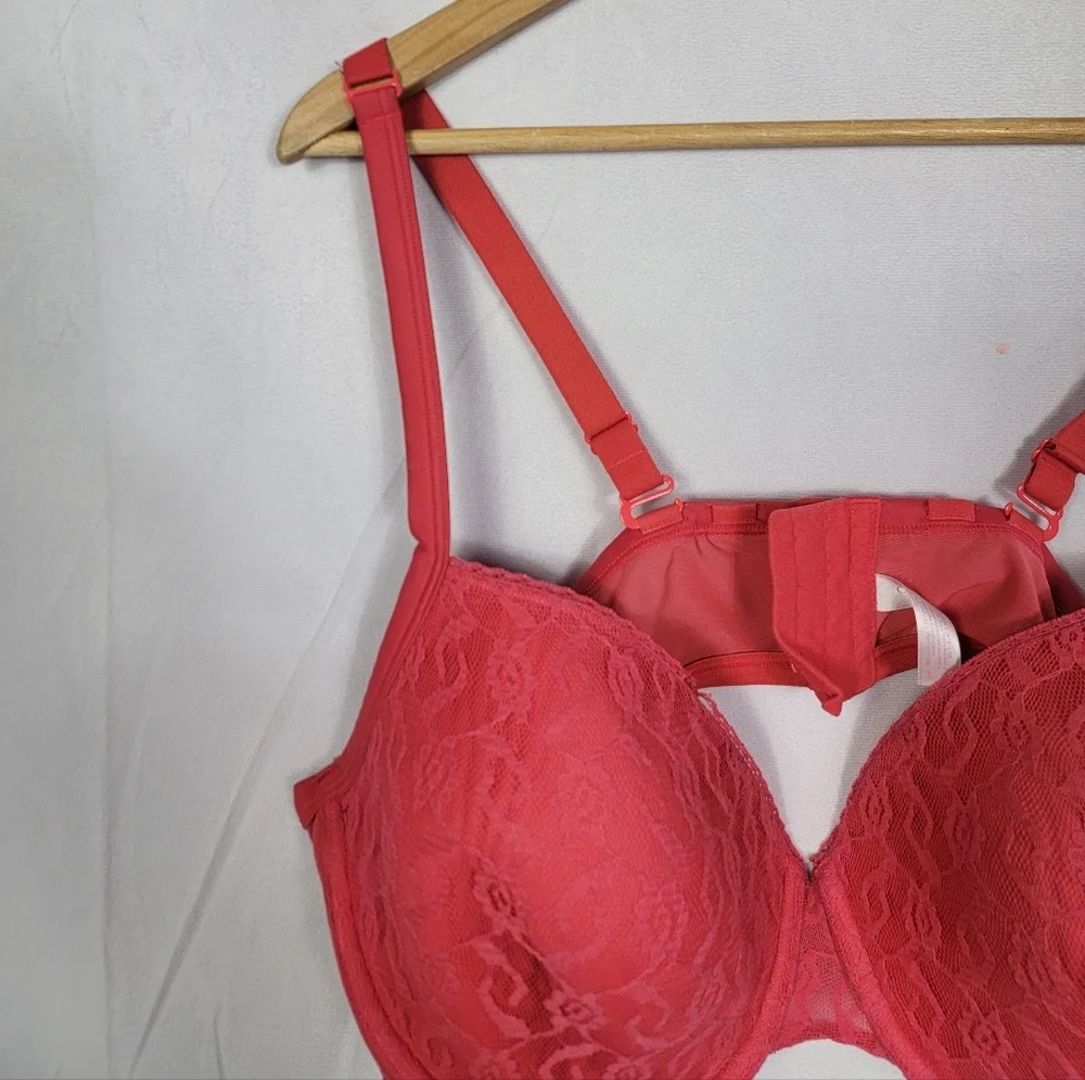 Elegant Lace Red Bra